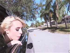 Kiera Winters thanks her pick up with some serious fuck-fest